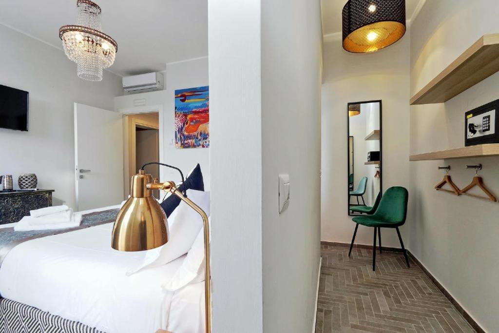 Boutique Suites Della Croce Рим Экстерьер фото