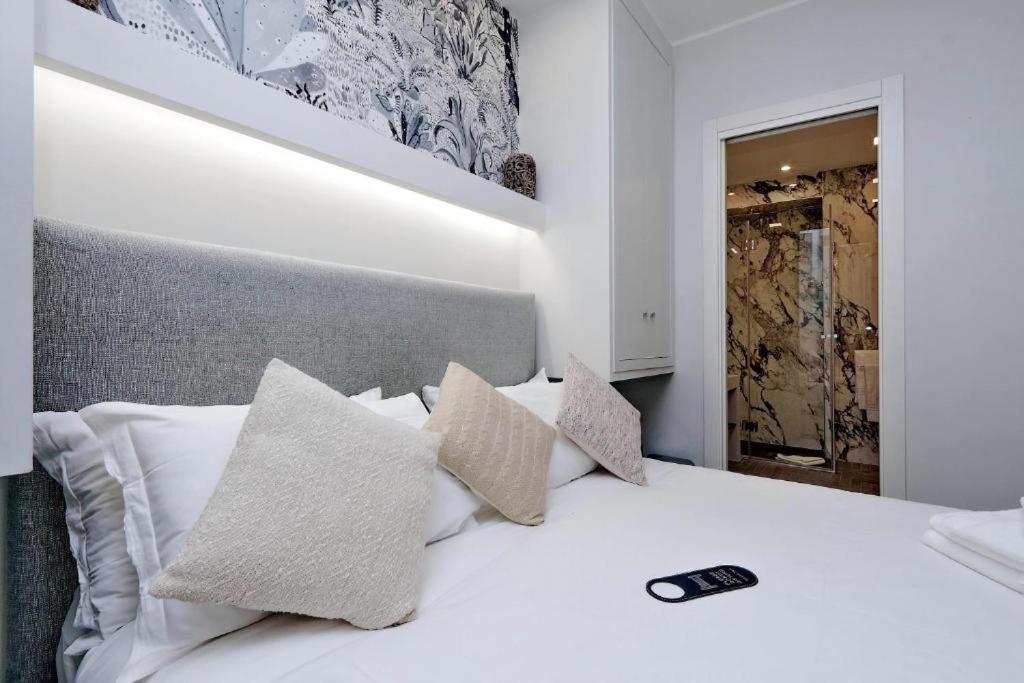 Boutique Suites Della Croce Рим Экстерьер фото