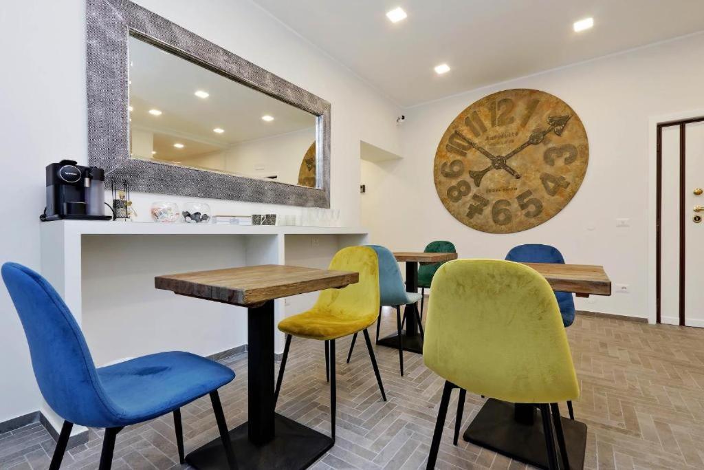Boutique Suites Della Croce Рим Экстерьер фото