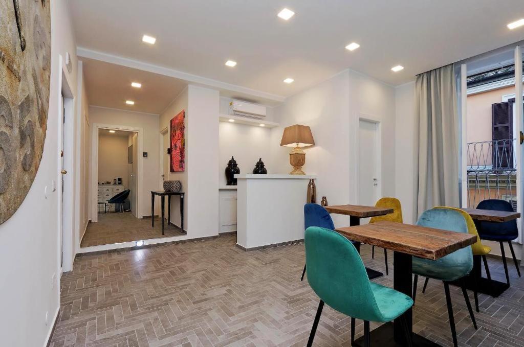 Boutique Suites Della Croce Рим Экстерьер фото